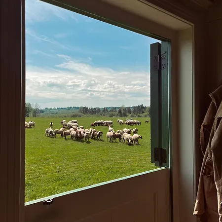 The Shepherd, A Charming Authentic Surrounded By Beautiful Countryside